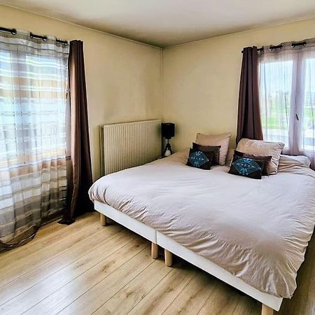 Appartement Spacieux Silencieux Lognes Exteriör bild