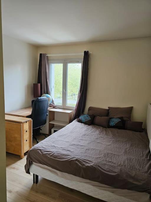 Appartement Spacieux Silencieux Lognes Exteriör bild